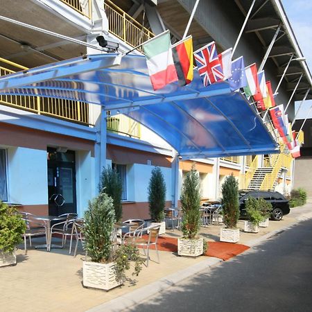 Hotel Gol Garni Оломоуц Экстерьер фото