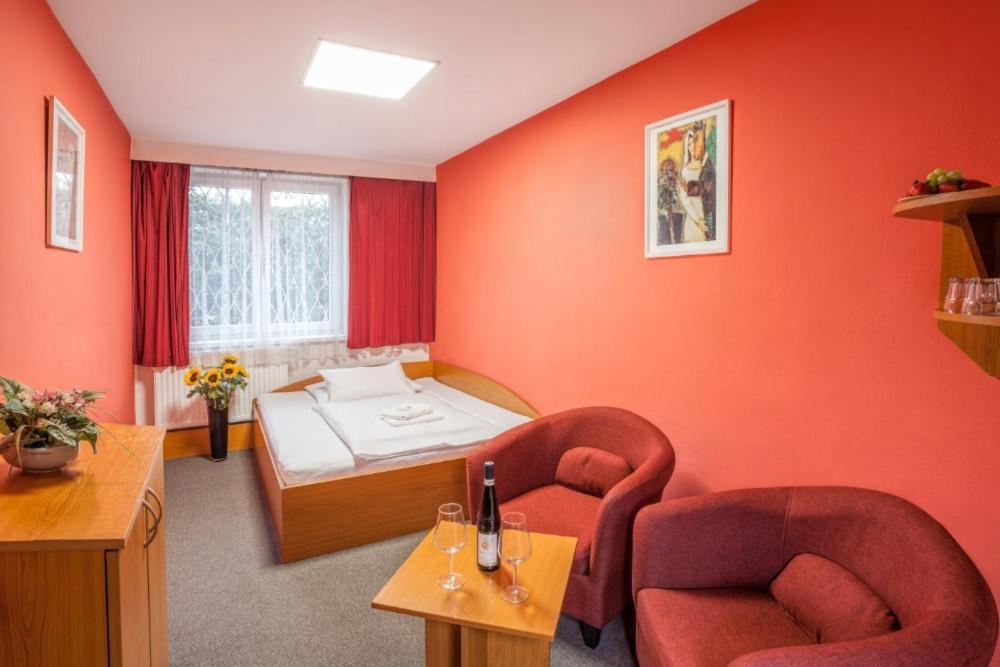Hotel Gol Garni Оломоуц Экстерьер фото